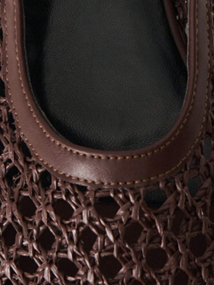 Nöista Bruine geweven sandalen met gekruiste bandjes, ontworpen met delicate mesh-bovenkant en verstelbare bandjes, ademend en comfortabel, retrostijl voor lente-uitjes en zomerse banketten.