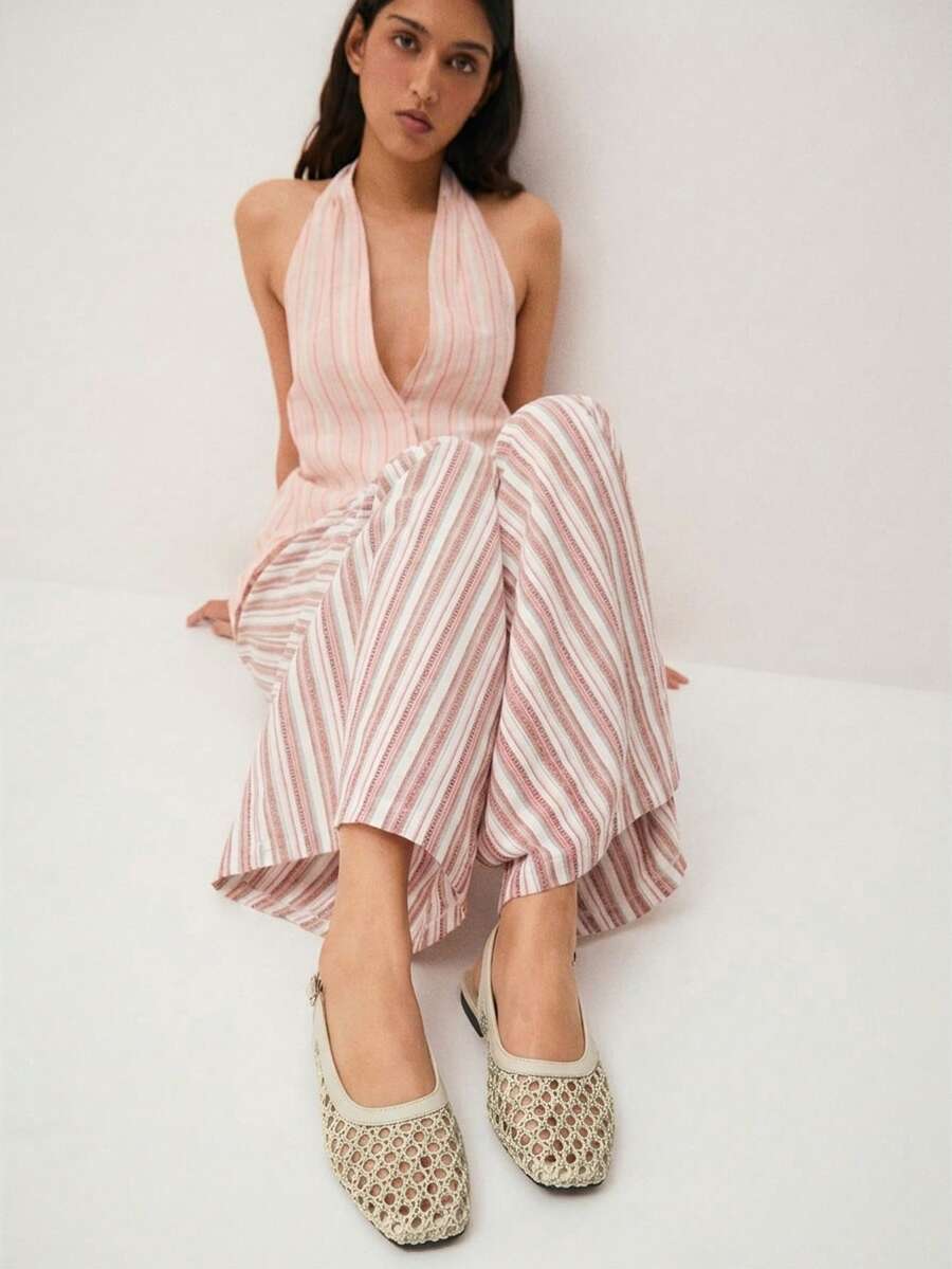 Nöista Bruine geweven sandalen met gekruiste bandjes, ontworpen met delicate mesh-bovenkant en verstelbare bandjes, ademend en comfortabel, retrostijl voor lente-uitjes en zomerse banketten.