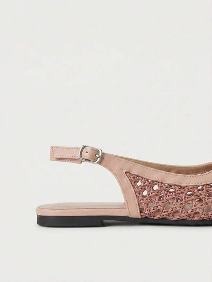 Nöista Bruine geweven sandalen met gekruiste bandjes, ontworpen met delicate mesh-bovenkant en verstelbare bandjes, ademend en comfortabel, retrostijl voor lente-uitjes en zomerse banketten.