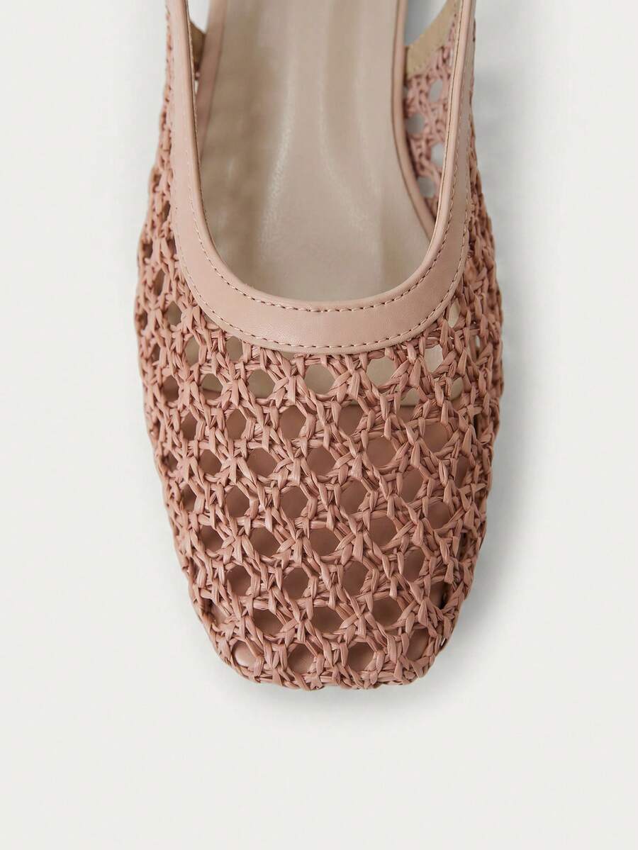 Nöista Bruine geweven sandalen met gekruiste bandjes, ontworpen met delicate mesh-bovenkant en verstelbare bandjes, ademend en comfortabel, retrostijl voor lente-uitjes en zomerse banketten.
