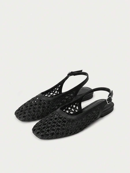 Nöista Bruine geweven sandalen met gekruiste bandjes, ontworpen met delicate mesh-bovenkant en verstelbare bandjes, ademend en comfortabel, retrostijl voor lente-uitjes en zomerse banketten.