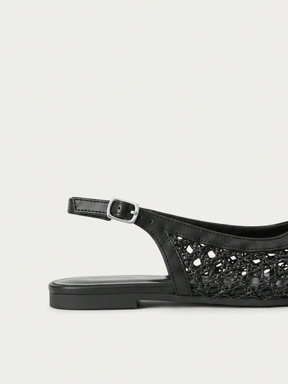 Nöista Bruine geweven sandalen met gekruiste bandjes, ontworpen met delicate mesh-bovenkant en verstelbare bandjes, ademend en comfortabel, retrostijl voor lente-uitjes en zomerse banketten.