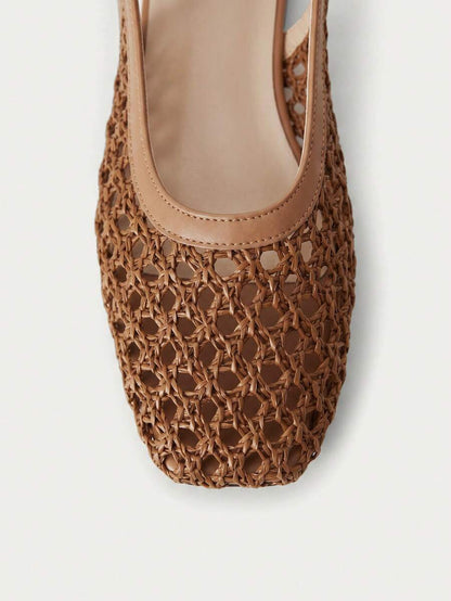 Nöista Bruine geweven sandalen met gekruiste bandjes, ontworpen met delicate mesh-bovenkant en verstelbare bandjes, ademend en comfortabel, retrostijl voor lente-uitjes en zomerse banketten.